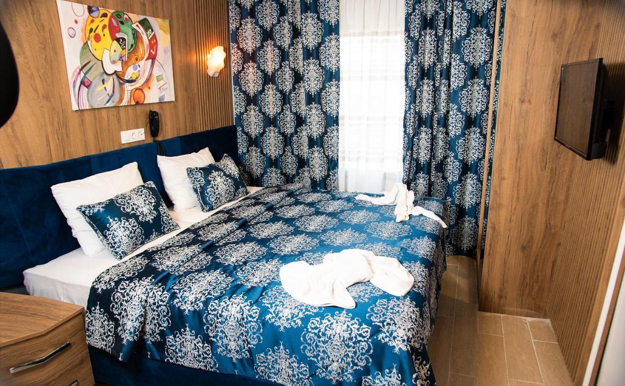 Blue Bay Beach Hotel (Adults Only) Битез Экстерьер фото